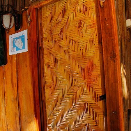 Nyuh Bengkok Tree House Hotel Batununggul Exterior foto