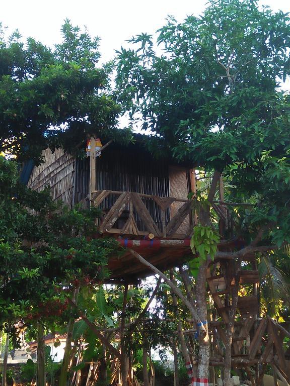 Nyuh Bengkok Tree House Hotel Batununggul Exterior foto
