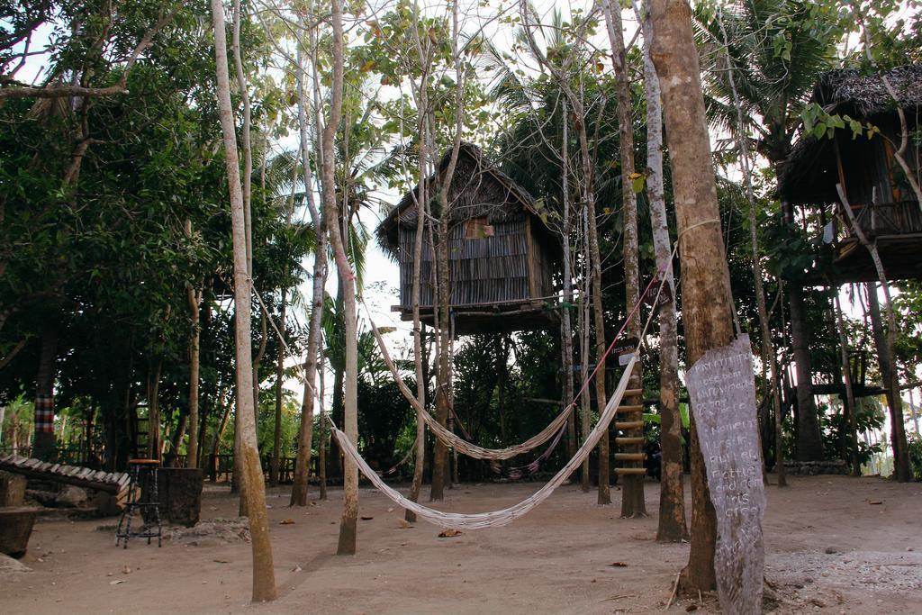 Nyuh Bengkok Tree House Hotel Batununggul Exterior foto