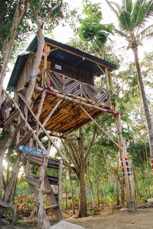 Nyuh Bengkok Tree House Hotel Batununggul Exterior foto