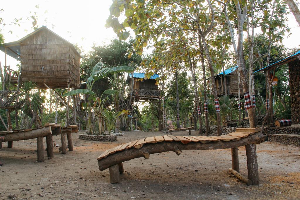 Nyuh Bengkok Tree House Hotel Batununggul Exterior foto