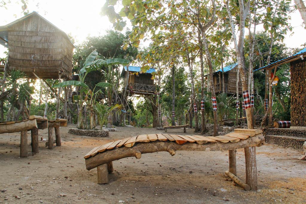 Nyuh Bengkok Tree House Hotel Batununggul Exterior foto