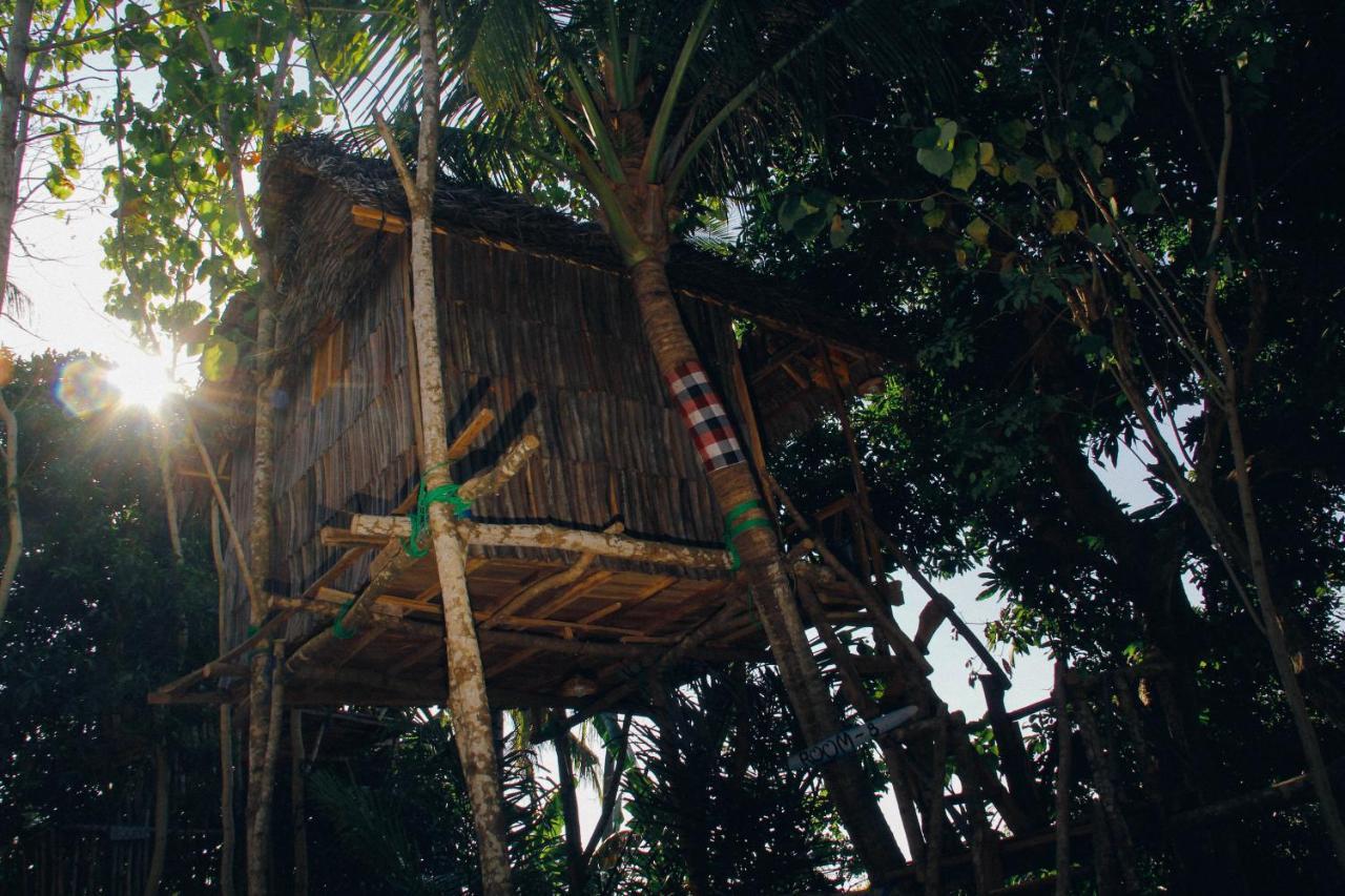 Nyuh Bengkok Tree House Hotel Batununggul Exterior foto
