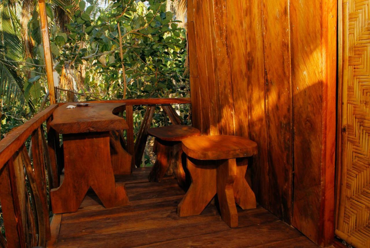 Nyuh Bengkok Tree House Hotel Batununggul Exterior foto