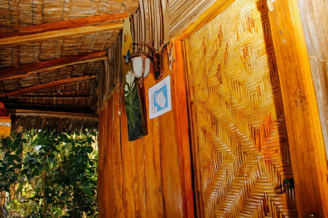 Nyuh Bengkok Tree House Hotel Batununggul Exterior foto
